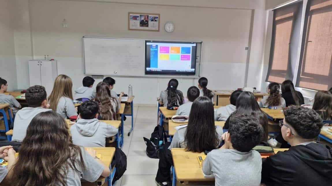 MEBİ Uygulaması Ortaokul Öğrencilerinin Kullanımına Açıldı!